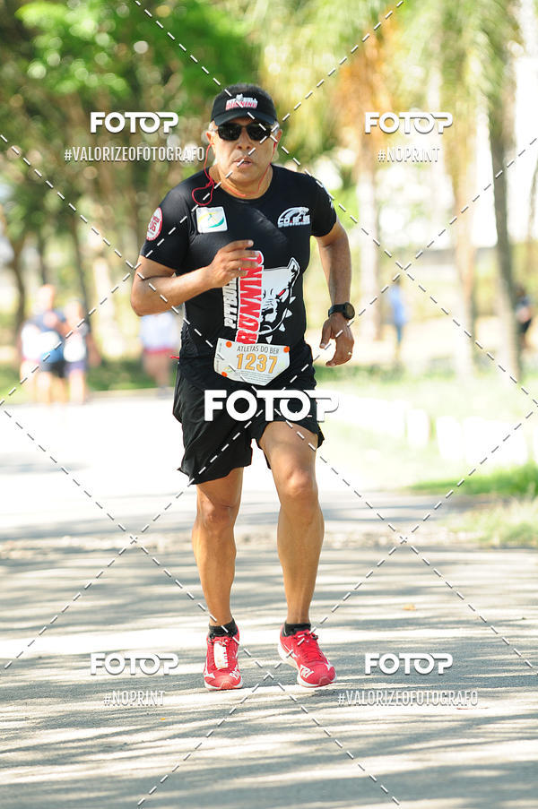 Achetez vos photos de l'vnementPIT BULL RUNNING sur Fotop