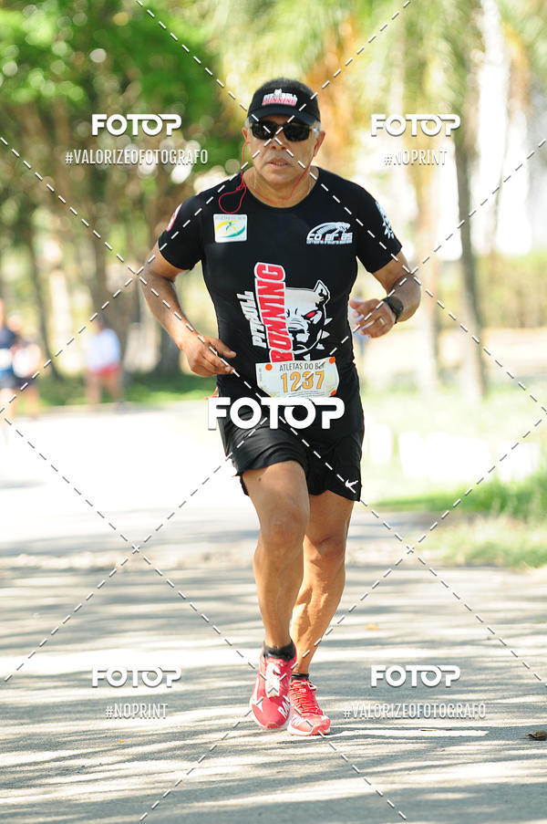 Achetez vos photos de l'vnementPIT BULL RUNNING sur Fotop