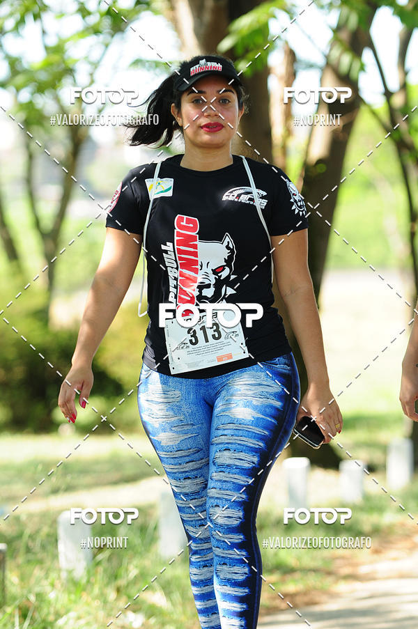 Compre suas fotos do eventoPIT BULL RUNNING no Fotop