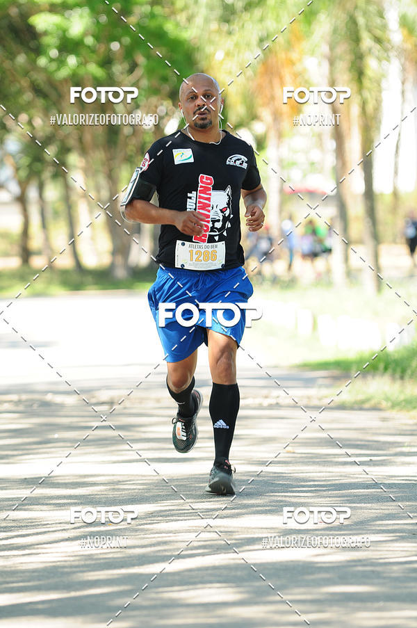 Achetez vos photos de l'vnementPIT BULL RUNNING sur Fotop