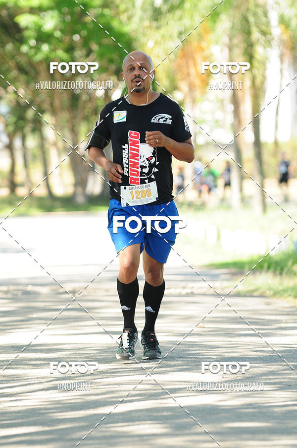 Achetez vos photos de l'vnementPIT BULL RUNNING sur Fotop