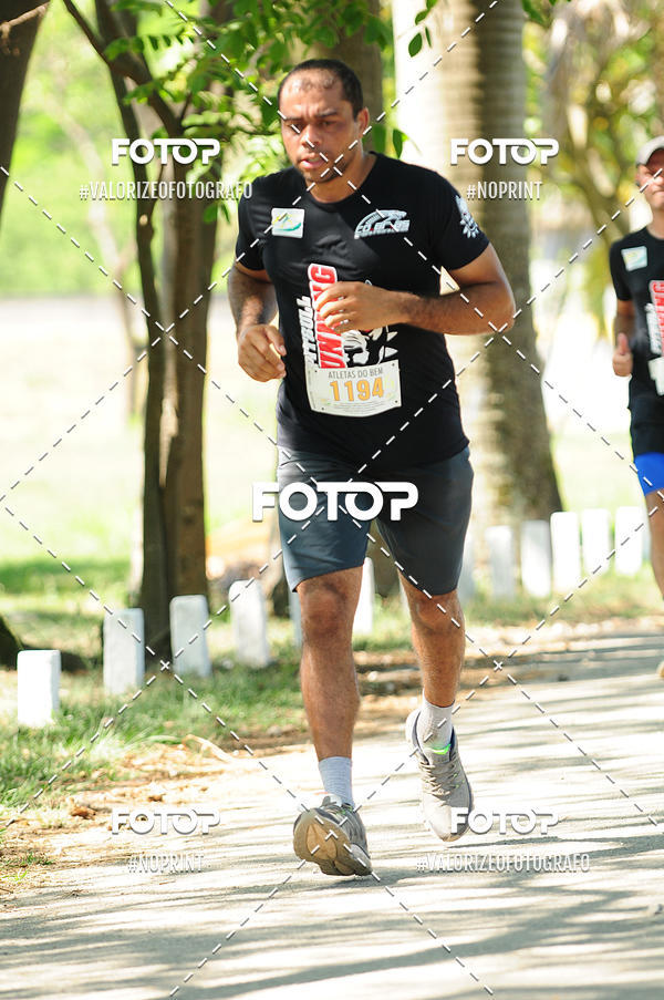 Achetez vos photos de l'vnementPIT BULL RUNNING sur Fotop