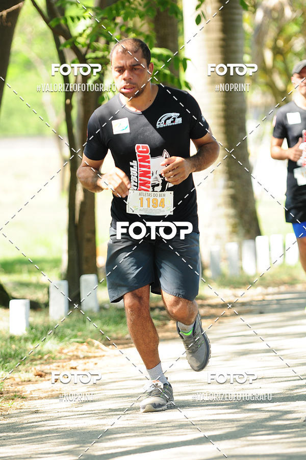 Achetez vos photos de l'vnementPIT BULL RUNNING sur Fotop