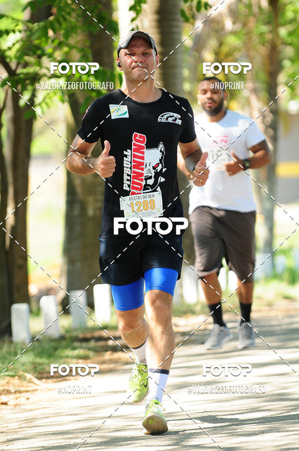 Achetez vos photos de l'vnementPIT BULL RUNNING sur Fotop