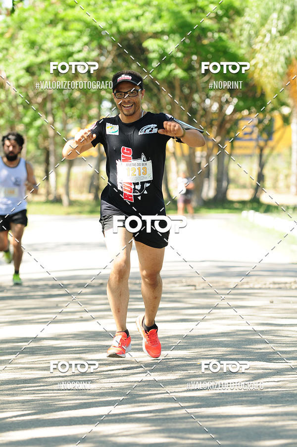 Achetez vos photos de l'vnementPIT BULL RUNNING sur Fotop