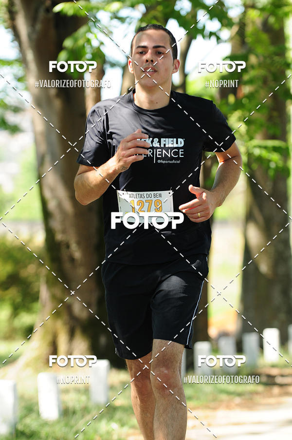 Achetez vos photos de l'vnementPIT BULL RUNNING sur Fotop