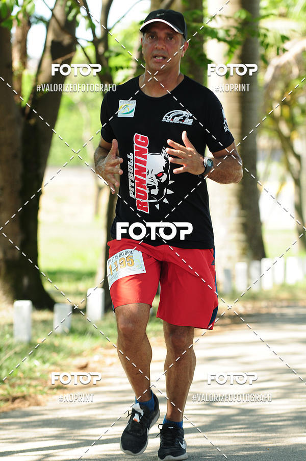 Achetez vos photos de l'vnementPIT BULL RUNNING sur Fotop