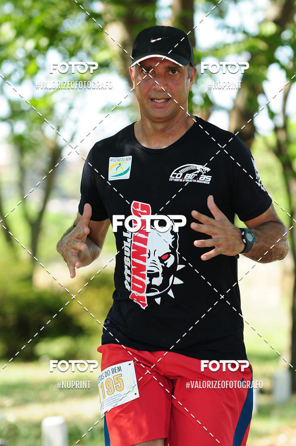 Achetez vos photos de l'vnementPIT BULL RUNNING sur Fotop