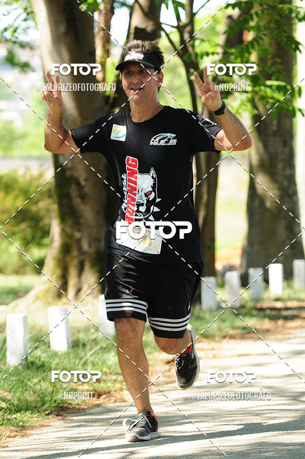 Achetez vos photos de l'vnementPIT BULL RUNNING sur Fotop