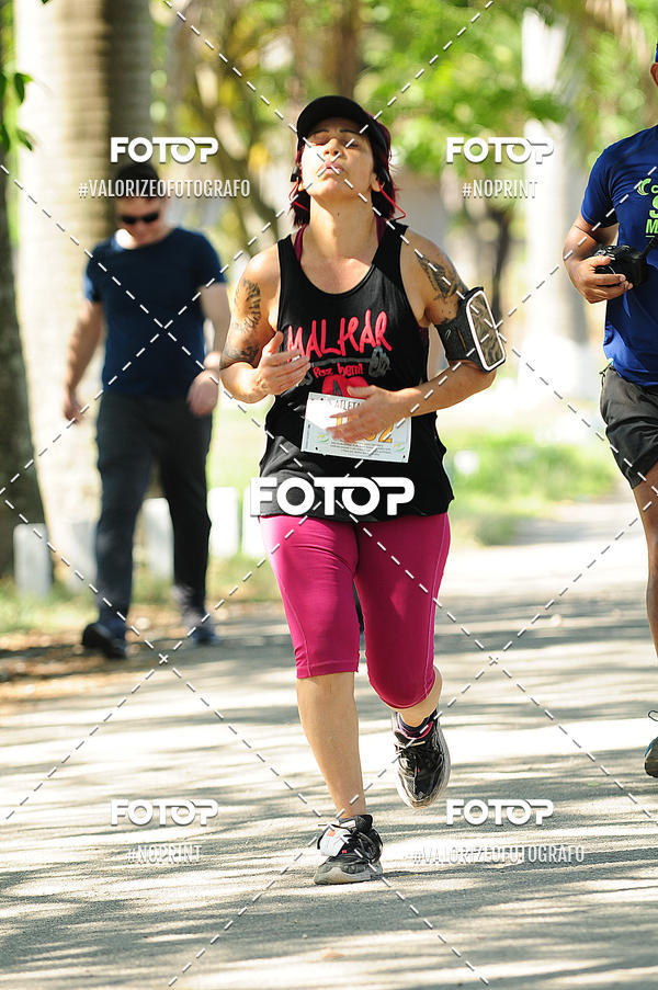 Achetez vos photos de l'vnementPIT BULL RUNNING sur Fotop