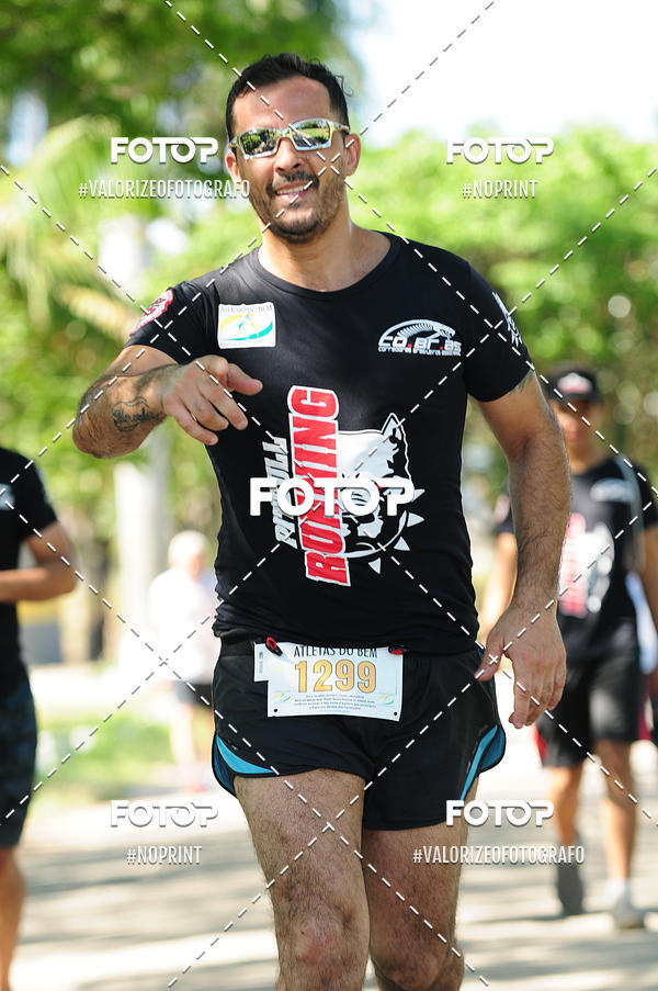 Achetez vos photos de l'vnementPIT BULL RUNNING sur Fotop