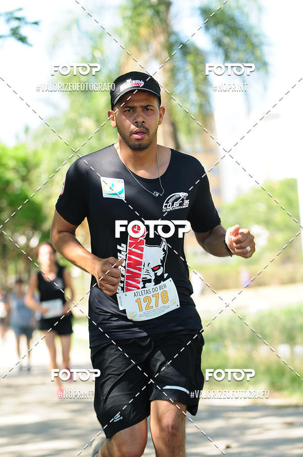 Achetez vos photos de l'vnementPIT BULL RUNNING sur Fotop