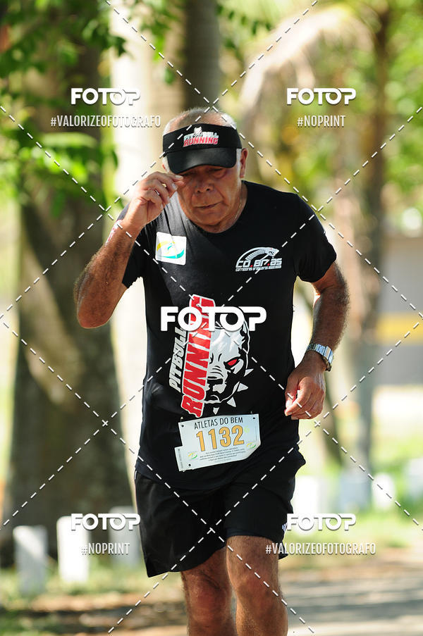 Buy your photos of the eventPIT BULL RUNNING on Fotop