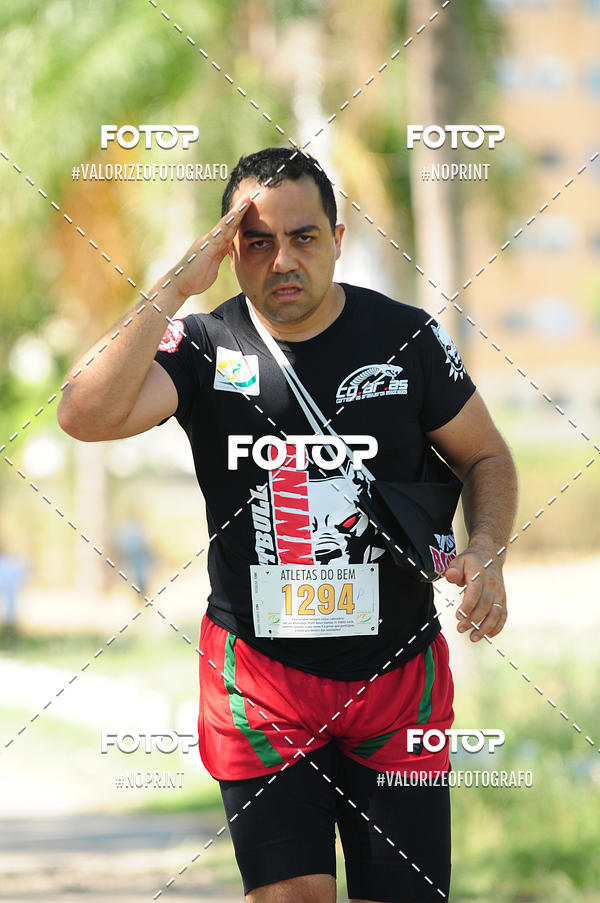 Buy your photos of the eventPIT BULL RUNNING on Fotop