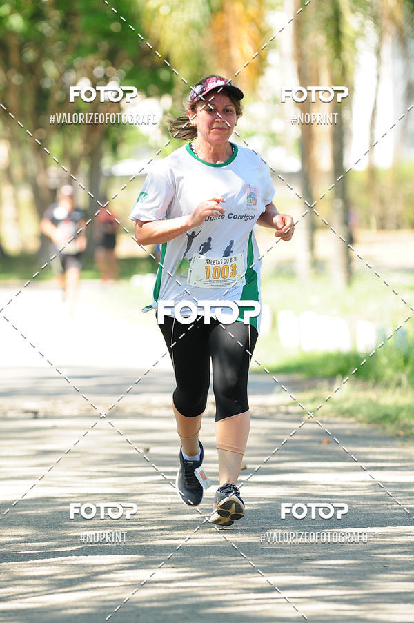 Buy your photos of the eventPIT BULL RUNNING on Fotop