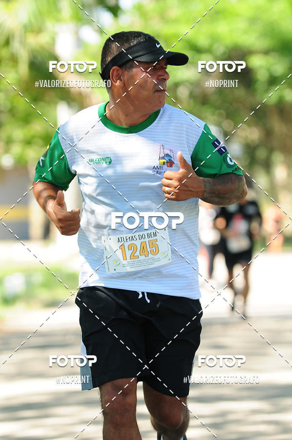 Buy your photos of the eventPIT BULL RUNNING on Fotop