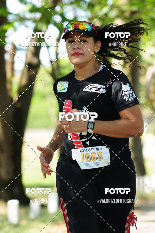 Buy your photos of the eventPIT BULL RUNNING on Fotop