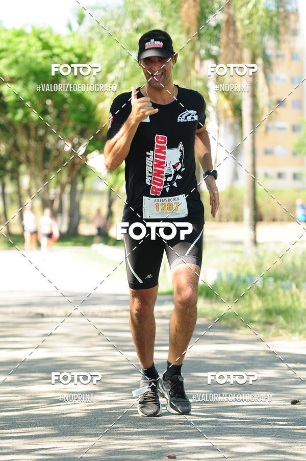 Buy your photos of the eventPIT BULL RUNNING on Fotop