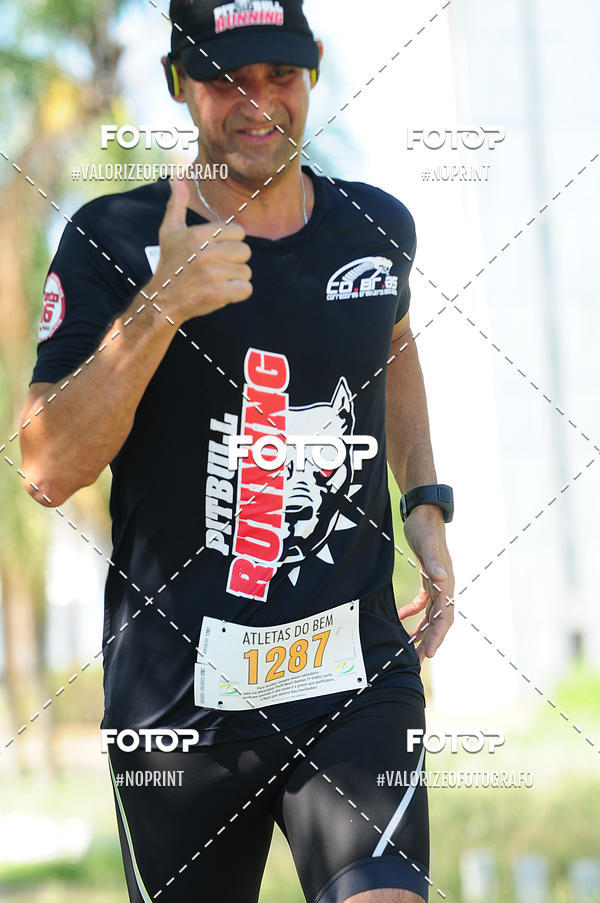 Buy your photos of the eventPIT BULL RUNNING on Fotop