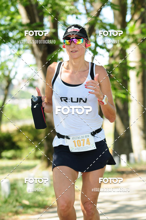 Buy your photos of the eventPIT BULL RUNNING on Fotop