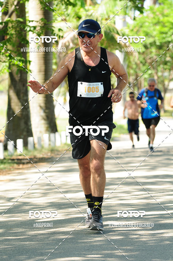 Buy your photos of the eventPIT BULL RUNNING on Fotop