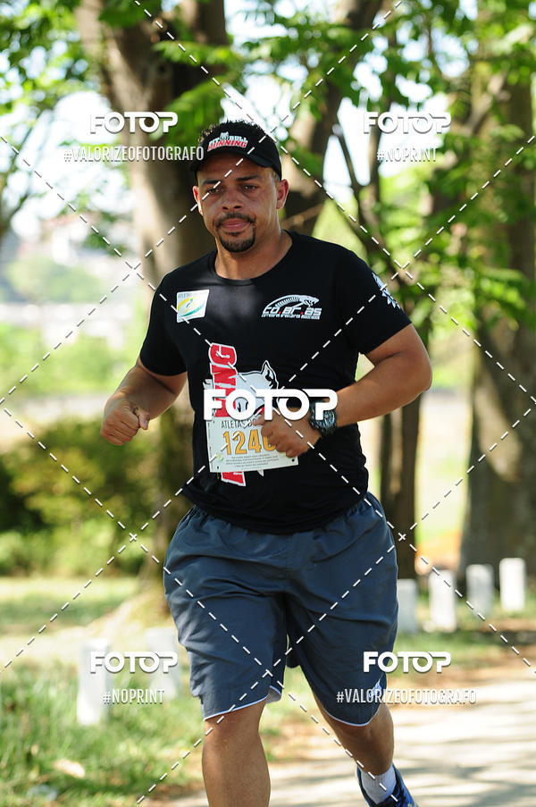 Buy your photos of the eventPIT BULL RUNNING on Fotop