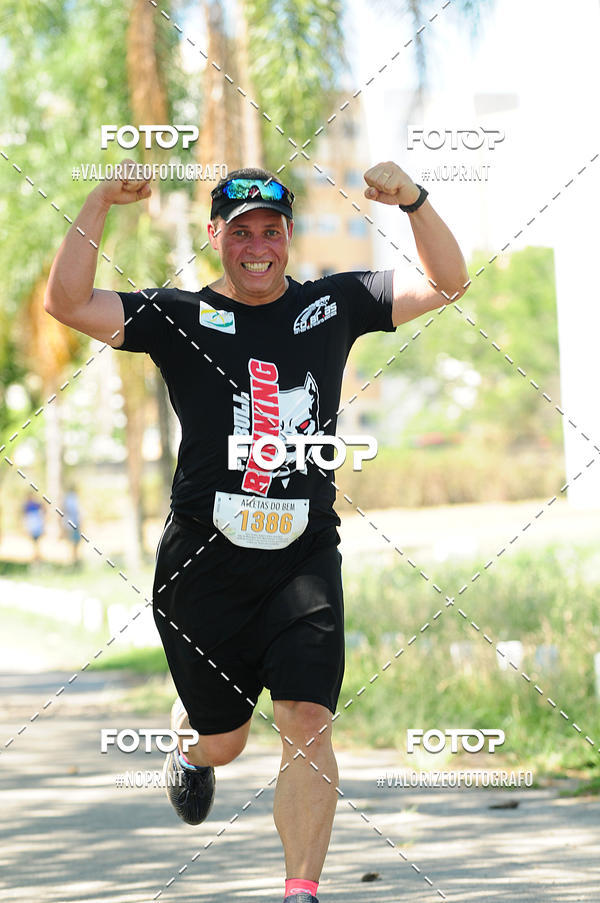 Buy your photos of the eventPIT BULL RUNNING on Fotop