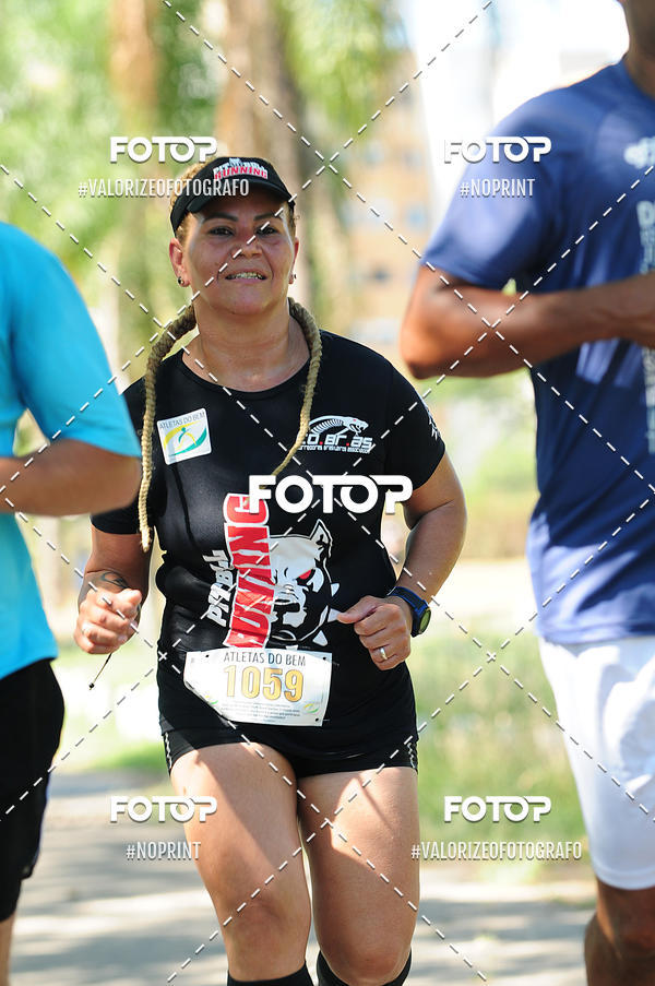 Buy your photos of the eventPIT BULL RUNNING on Fotop