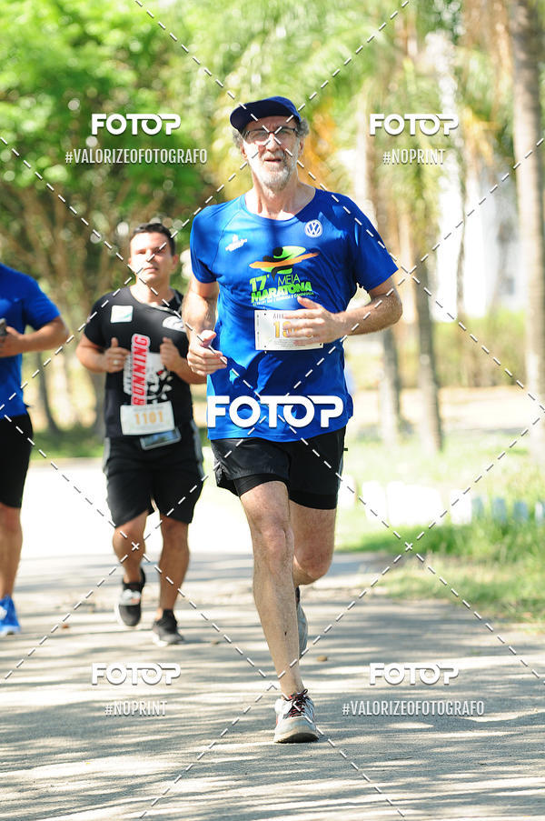 Buy your photos of the eventPIT BULL RUNNING on Fotop