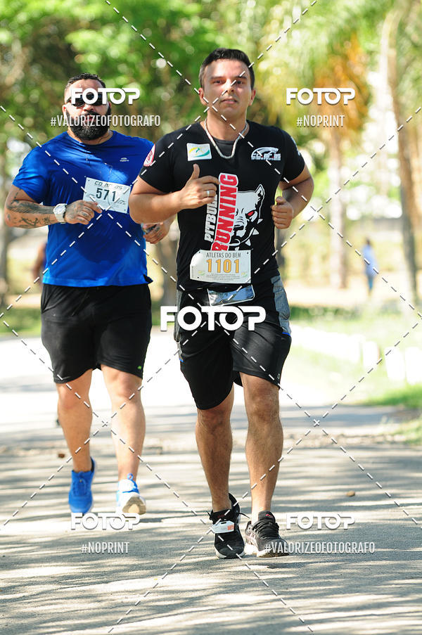 Buy your photos of the eventPIT BULL RUNNING on Fotop