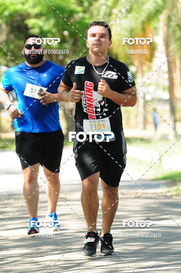 Buy your photos of the eventPIT BULL RUNNING on Fotop