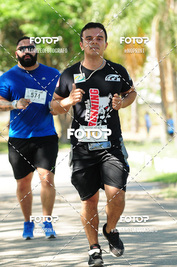 Buy your photos of the eventPIT BULL RUNNING on Fotop