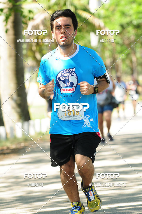 Buy your photos of the eventPIT BULL RUNNING on Fotop