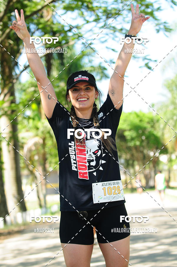 Buy your photos of the eventPIT BULL RUNNING on Fotop