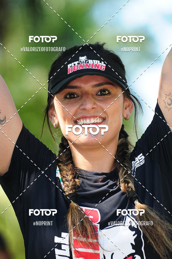 Buy your photos of the eventPIT BULL RUNNING on Fotop