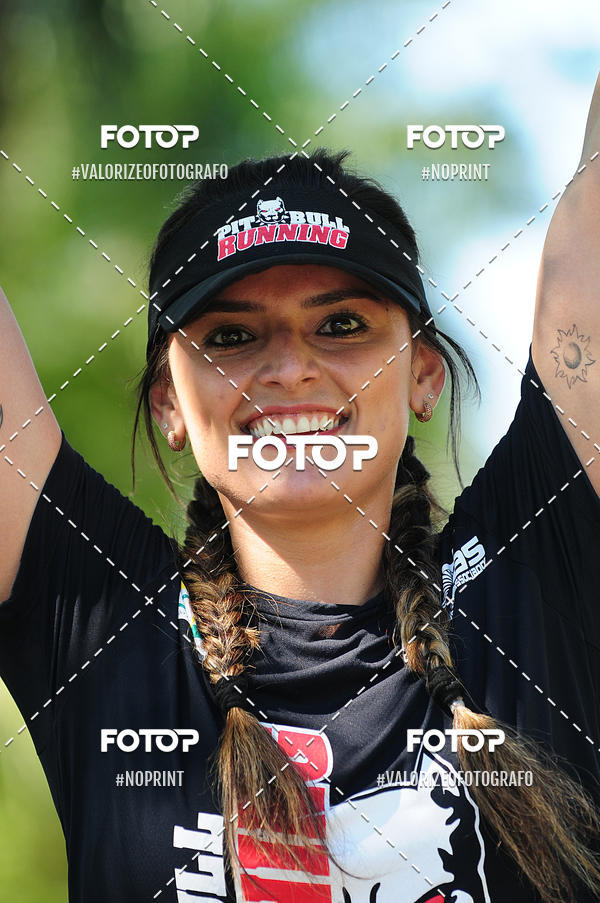 Buy your photos of the eventPIT BULL RUNNING on Fotop