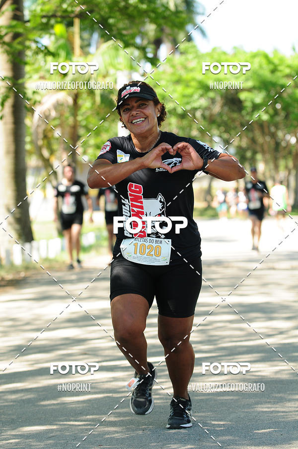 Buy your photos of the eventPIT BULL RUNNING on Fotop