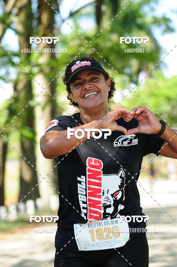 Buy your photos of the eventPIT BULL RUNNING on Fotop