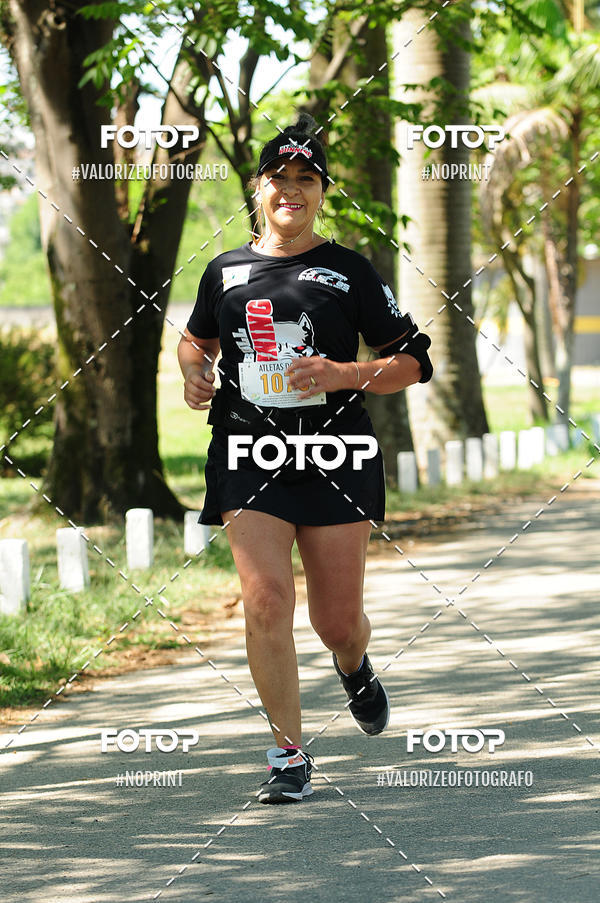 Buy your photos of the eventPIT BULL RUNNING on Fotop