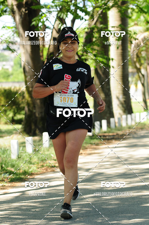 Buy your photos of the eventPIT BULL RUNNING on Fotop