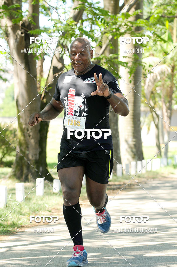 Buy your photos of the eventPIT BULL RUNNING on Fotop