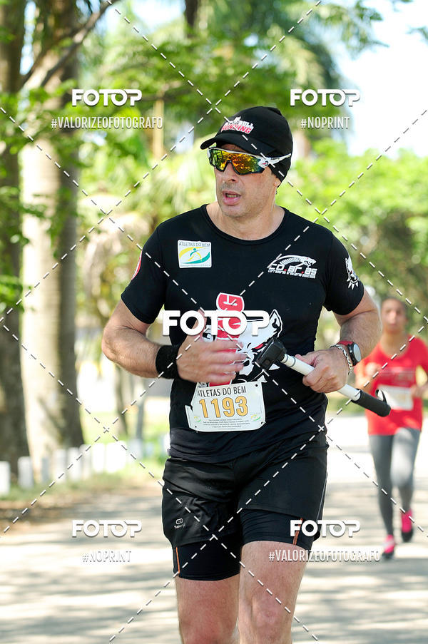 Buy your photos of the eventPIT BULL RUNNING on Fotop