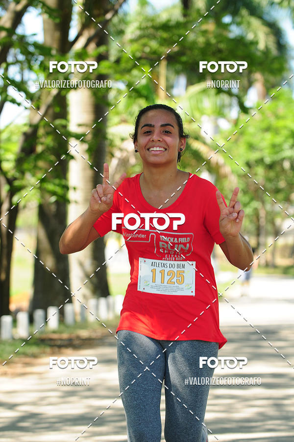 Buy your photos of the eventPIT BULL RUNNING on Fotop