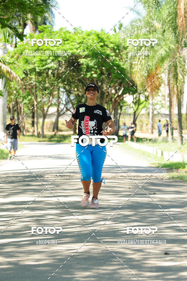 Buy your photos of the eventPIT BULL RUNNING on Fotop