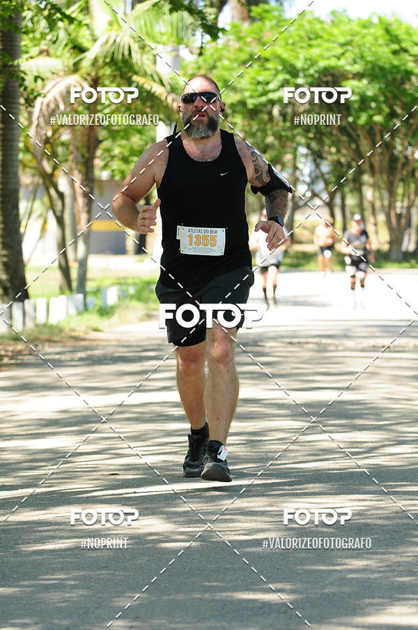 Buy your photos of the eventPIT BULL RUNNING on Fotop