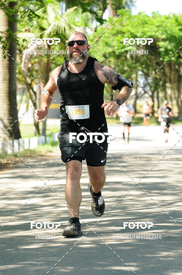 Buy your photos of the eventPIT BULL RUNNING on Fotop