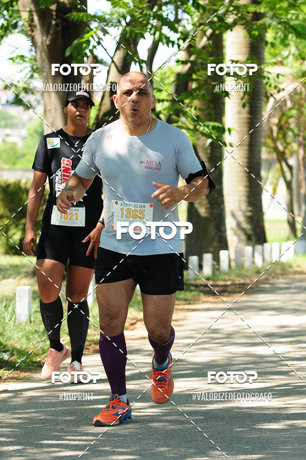 Buy your photos of the eventPIT BULL RUNNING on Fotop