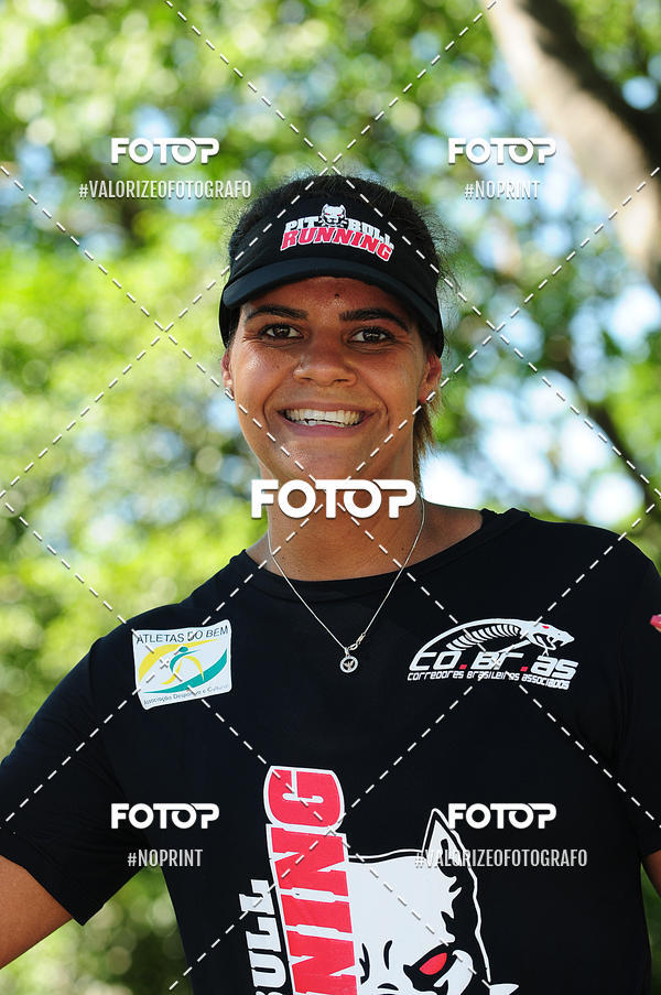 Buy your photos of the eventPIT BULL RUNNING on Fotop