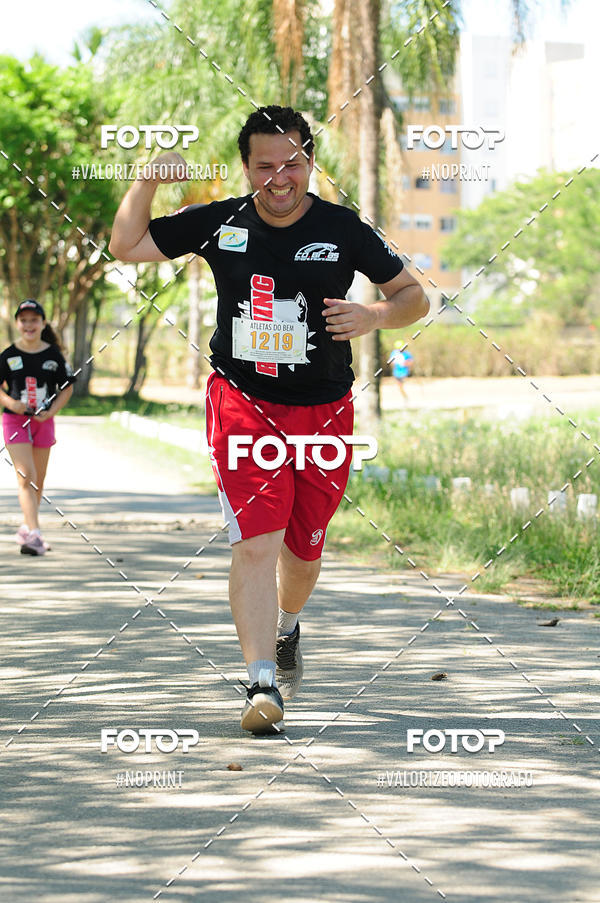 Buy your photos of the eventPIT BULL RUNNING on Fotop