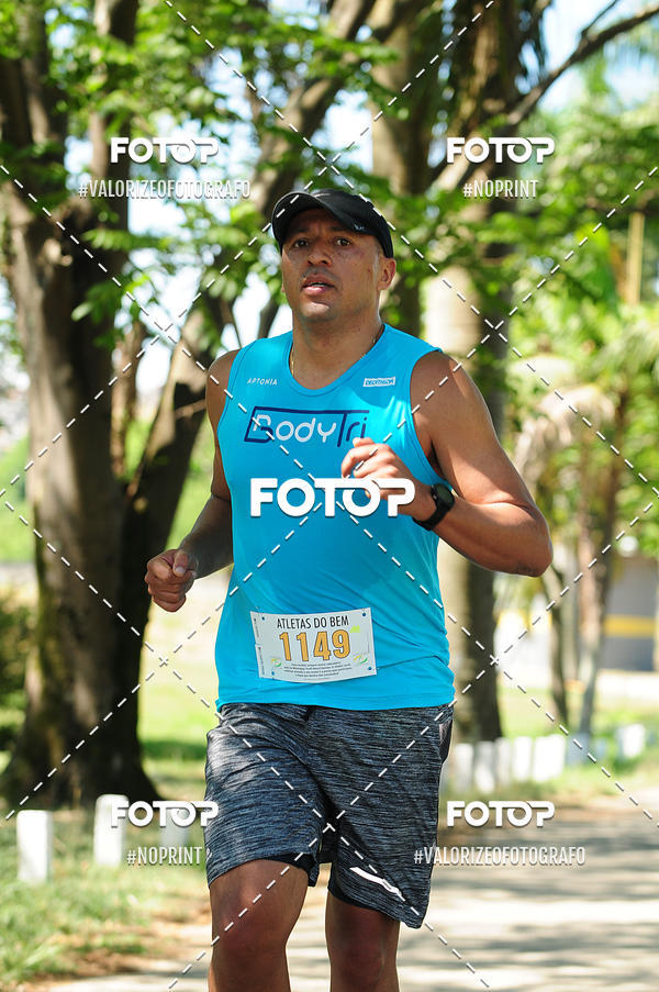 Buy your photos of the eventPIT BULL RUNNING on Fotop